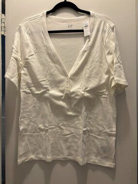 GAP Modern Ribbed V-Neck Henley Top NWT WHITE